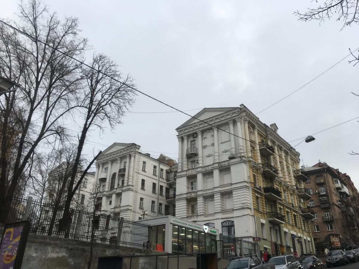 Luteranska Romantic Apartment Киев Экстерьер фото